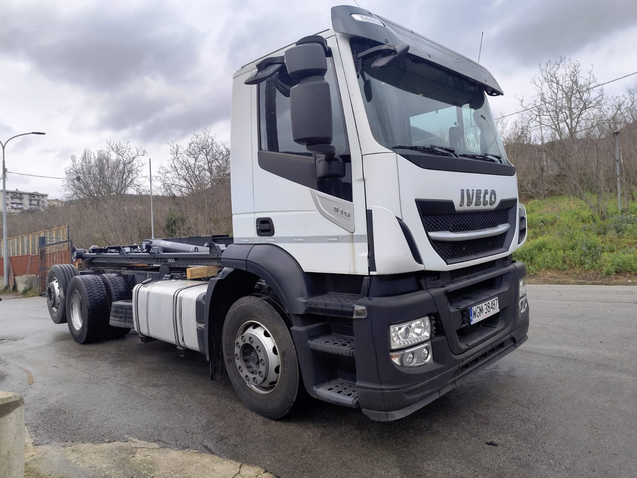 IVECO STRALIS AD 260S31 XP - Hook lift truck: picture 1 IVECO STRALIS AD 260S31 XP - Hook lift truck: picture 1