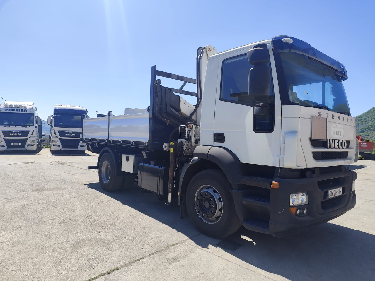 Crane truck IVECO STRALIS CUBE 190S33: picture 38