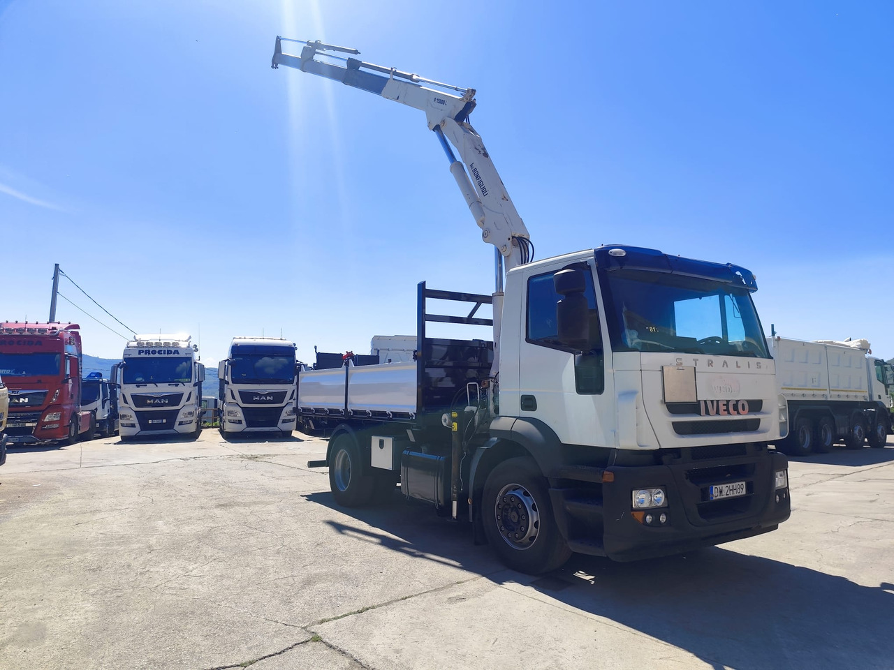 Crane truck IVECO STRALIS CUBE 190S33: picture 23