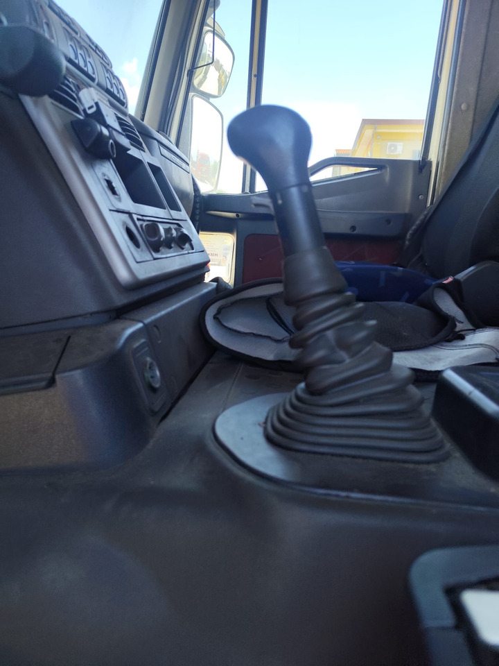 Crane truck IVECO STRALIS CUBE 190S33: picture 27