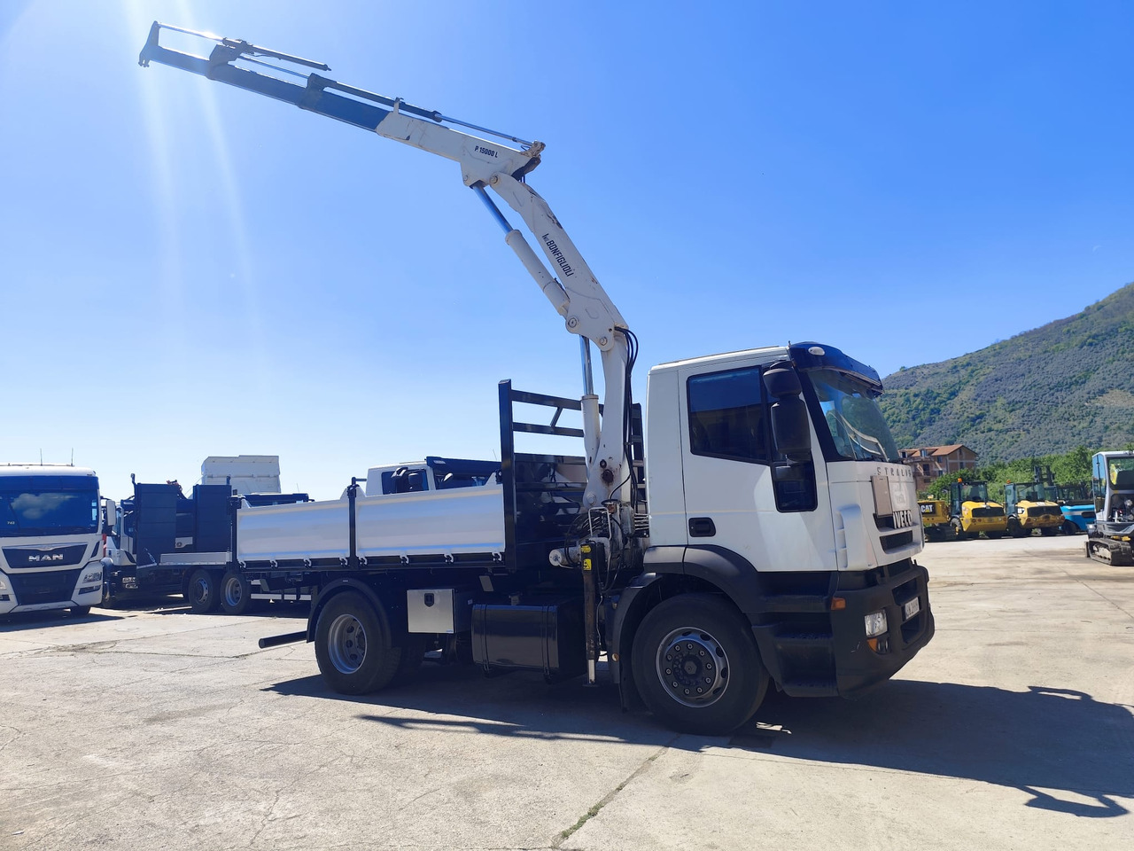 Crane truck IVECO STRALIS CUBE 190S33: picture 22
