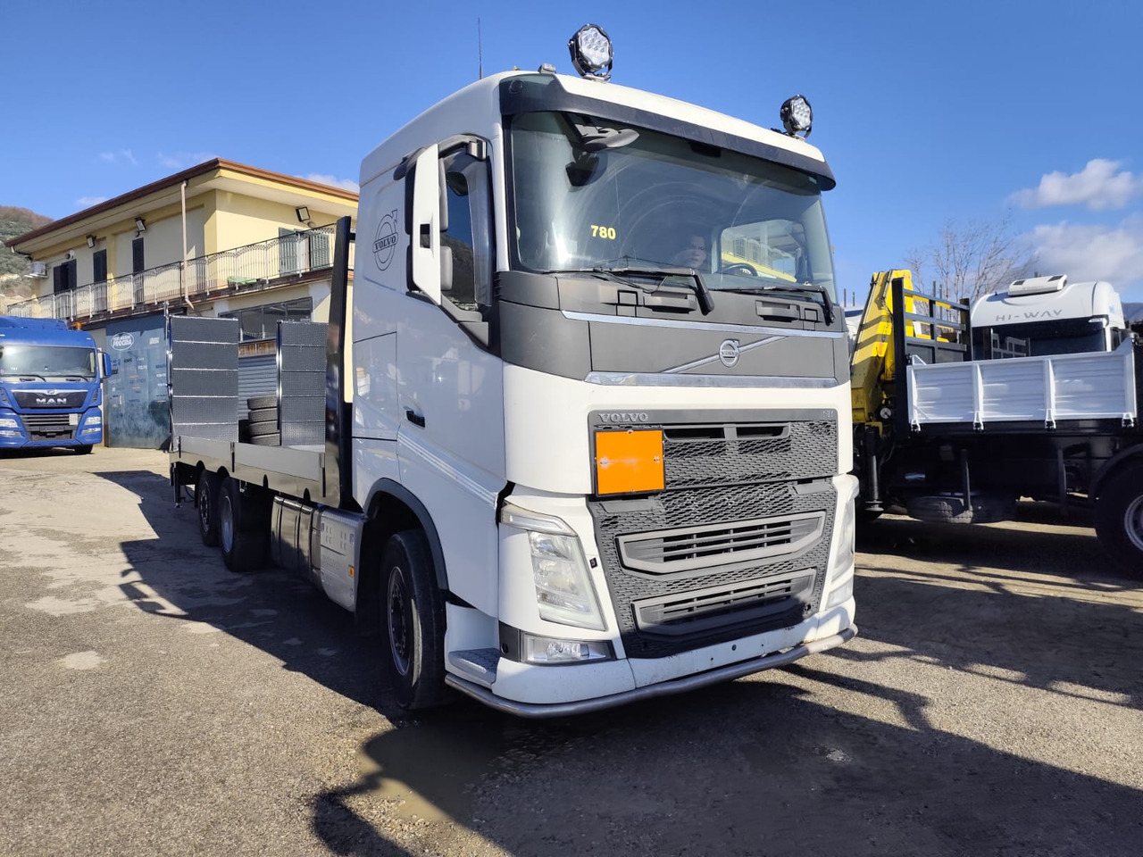 VOLVO FH 13.540 - Dropside/ Flatbed truck: picture 1 VOLVO FH 13.540 - Dropside/ Flatbed truck: picture 1