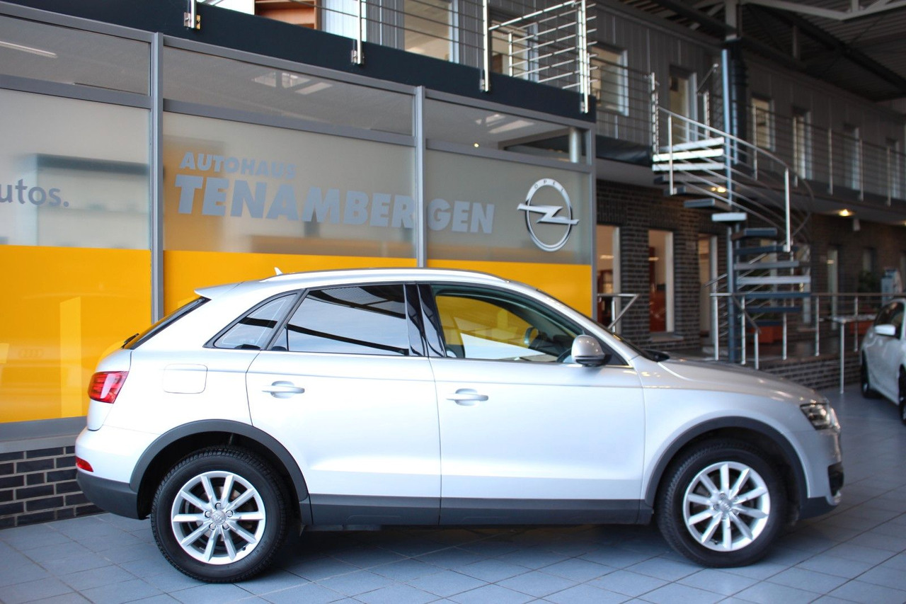 Audi Q3 2.0 TDI quattro Xenon Navi Sitzheizung AHK - SUV: picture 3 Audi Q3 2.0 TDI quattro Xenon Navi Sitzheizung AHK - SUV: picture 3