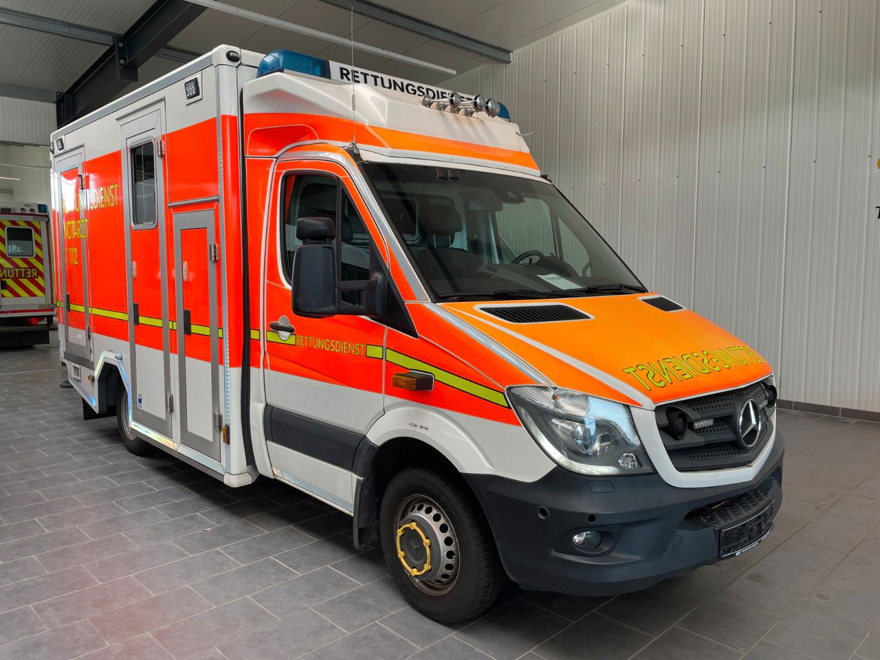 Mercedes-Benz Sprinter ll 519 CDI - Ambulance: picture 1 Mercedes-Benz Sprinter ll 519 CDI - Ambulance: picture 1