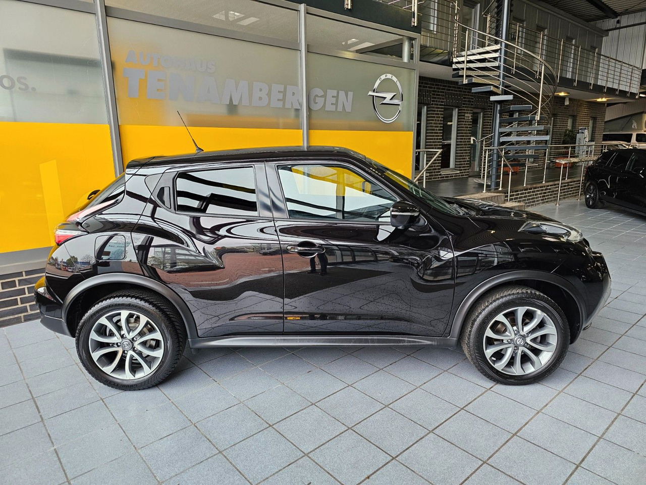Nissan Juke 1.2 DIG-T 360 / Navi / Ganzjahresreifen - SUV: picture 3 Nissan Juke 1.2 DIG-T 360 / Navi / Ganzjahresreifen - SUV: picture 3