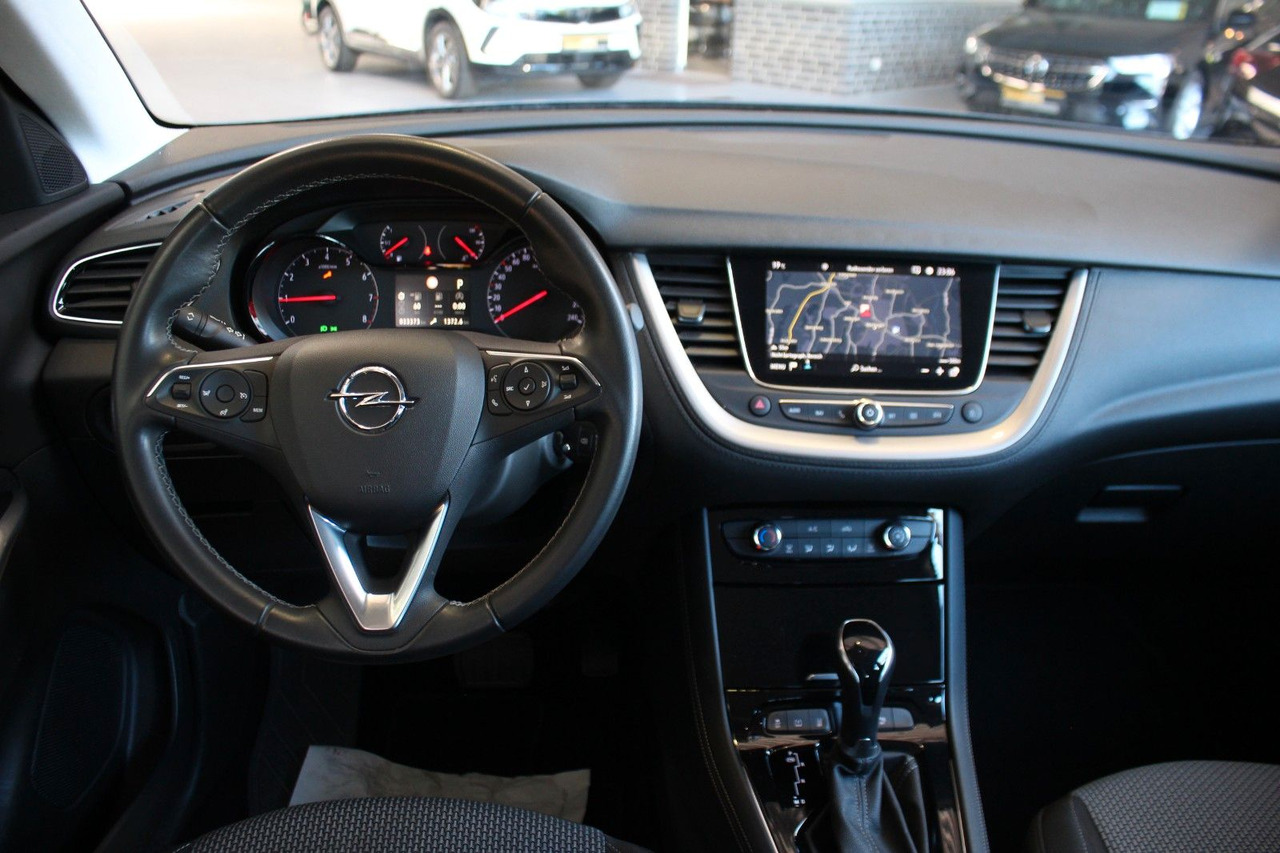 SUV Opel Grandland Edition 1.2 Automatik Navi PDC v+h LED: picture 12