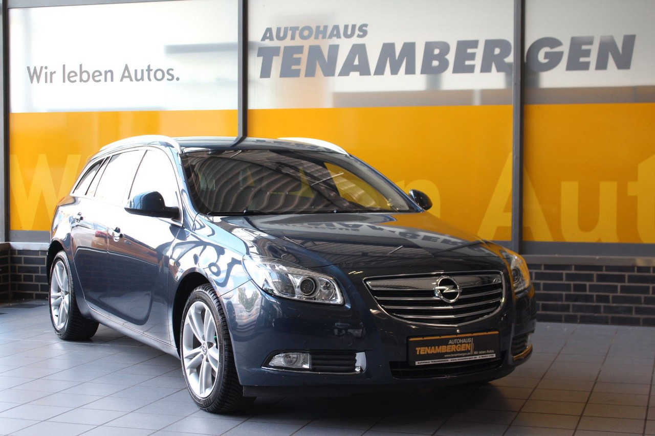 Opel Insignia A Sports Tourer Innovation 4x4 Navi AHK - Car: picture 2 Opel Insignia A Sports Tourer Innovation 4x4 Navi AHK - Car: picture 2