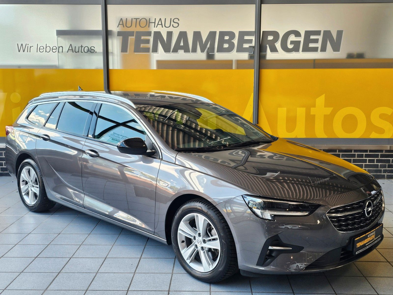Opel Insignia B ST Business IntelliLux LED Tot Winkel - Car: picture 1 Opel Insignia B ST Business IntelliLux LED Tot Winkel - Car: picture 1