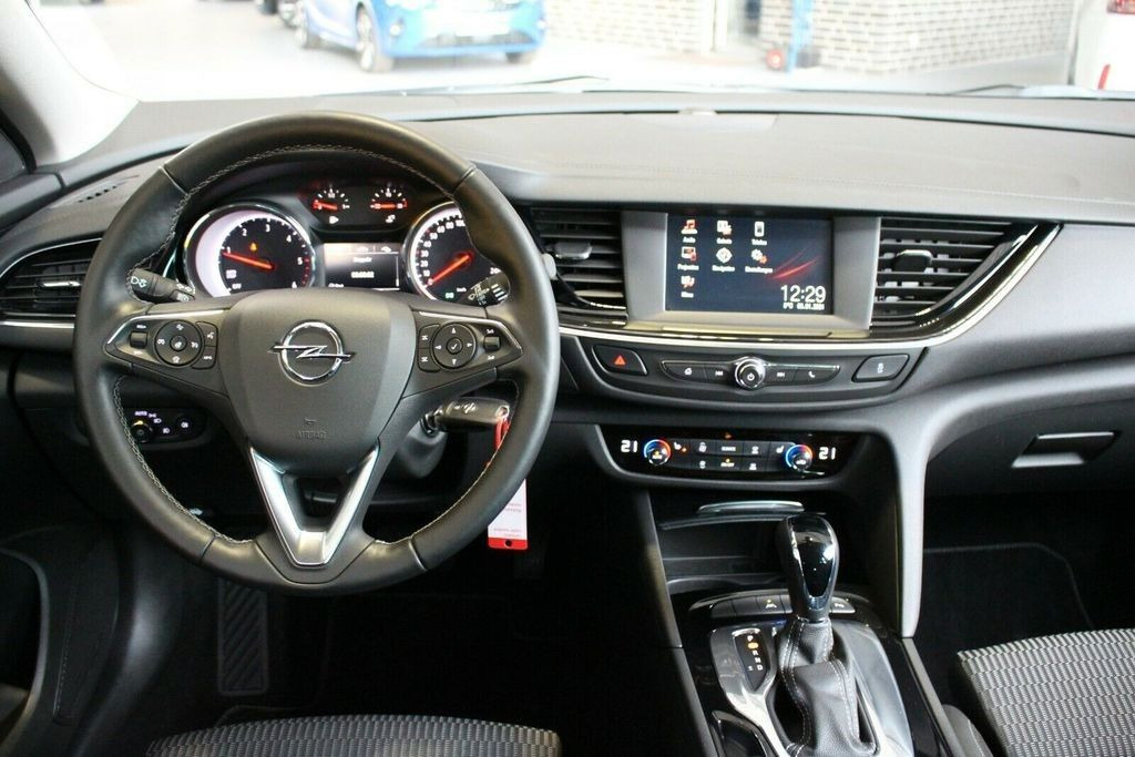 Station wagon Opel Insignia B Sports Tourer 4x4 INNOVATION: picture 11