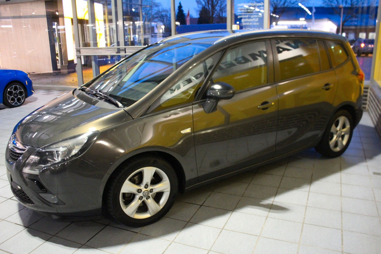 Opel Zafira C Tourer Style PDC Sitz u.Lenkradheizung - Passenger van: picture 5 Opel Zafira C Tourer Style PDC Sitz u.Lenkradheizung - Passenger van: picture 5