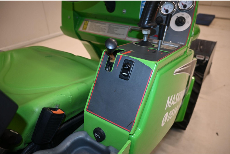 Wheel loader Avant 423: picture 10