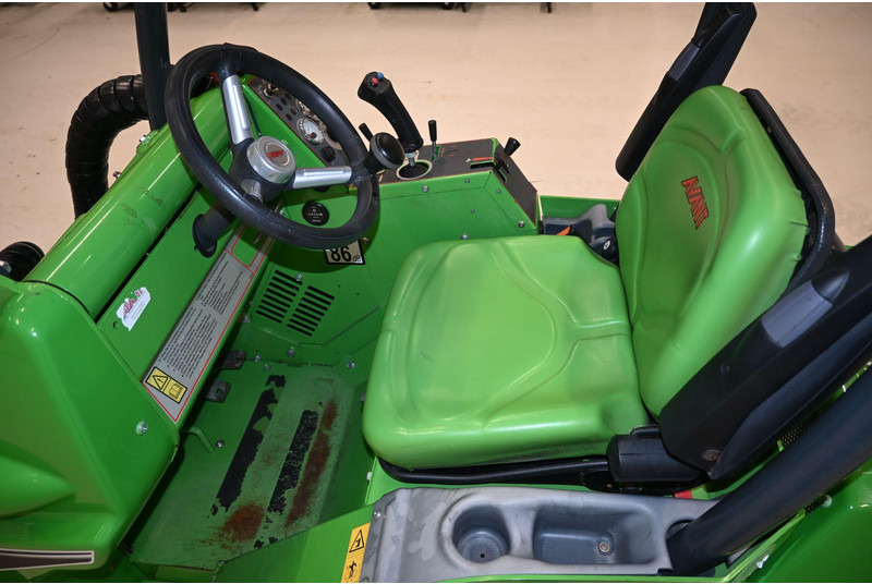 Wheel loader Avant 423: picture 11