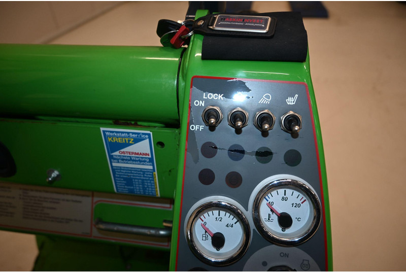 Wheel loader Avant 423: picture 8