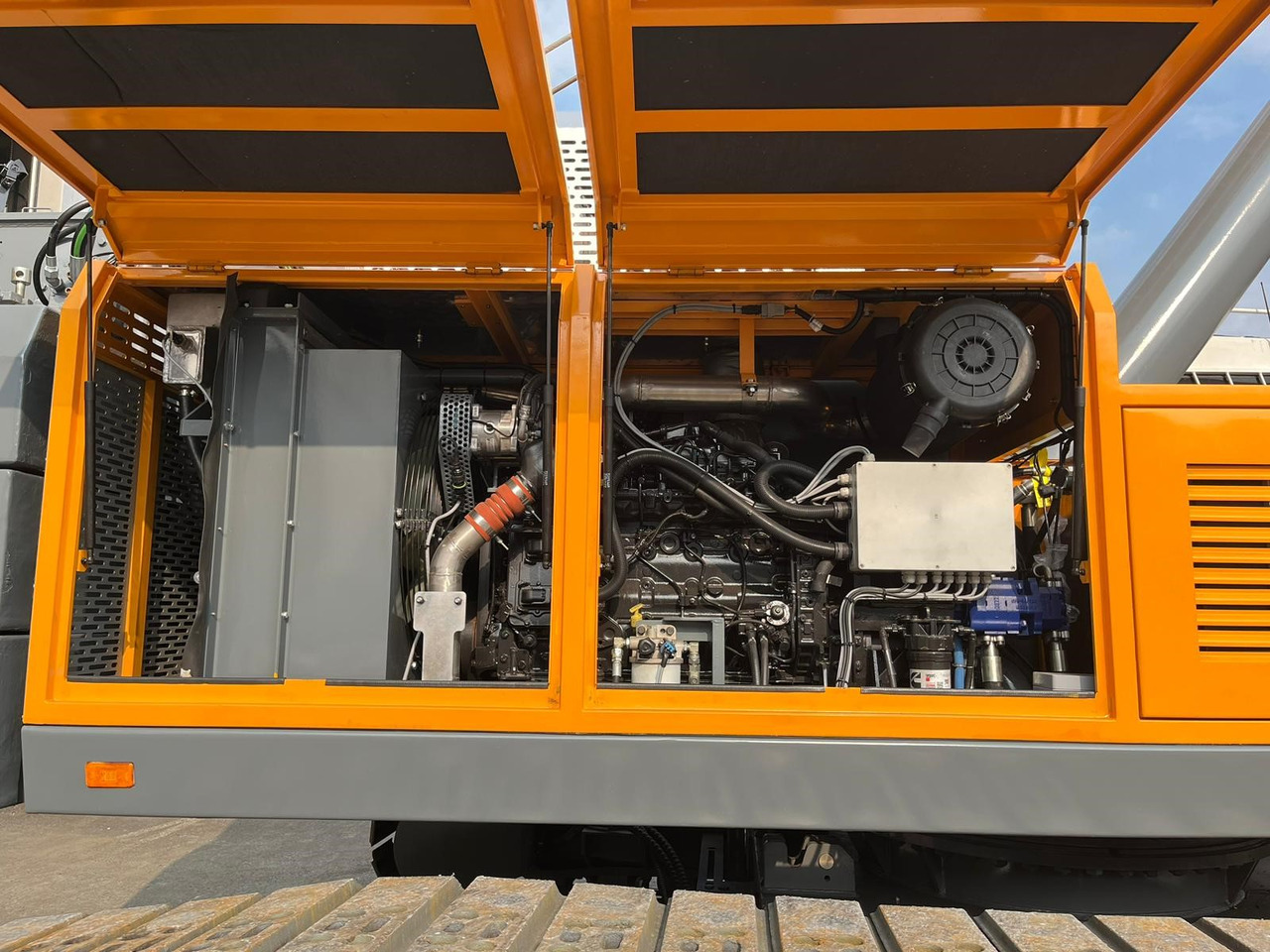 SENNEBOGEN 673 - Crawler crane: picture 3 SENNEBOGEN 673 - Crawler crane: picture 3