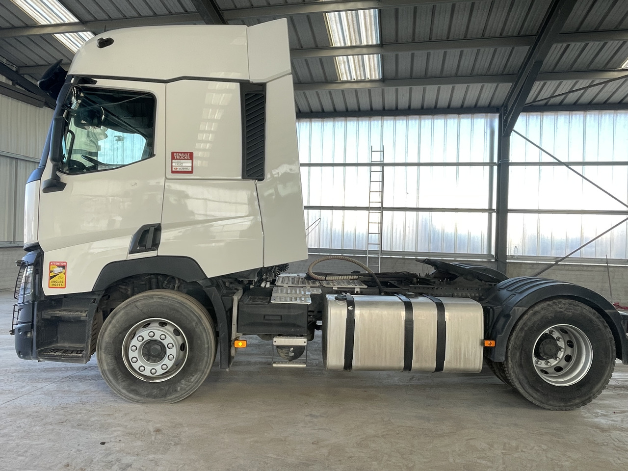 RENAULT T460 - Tractor unit: picture 2 RENAULT T460 - Tractor unit: picture 2