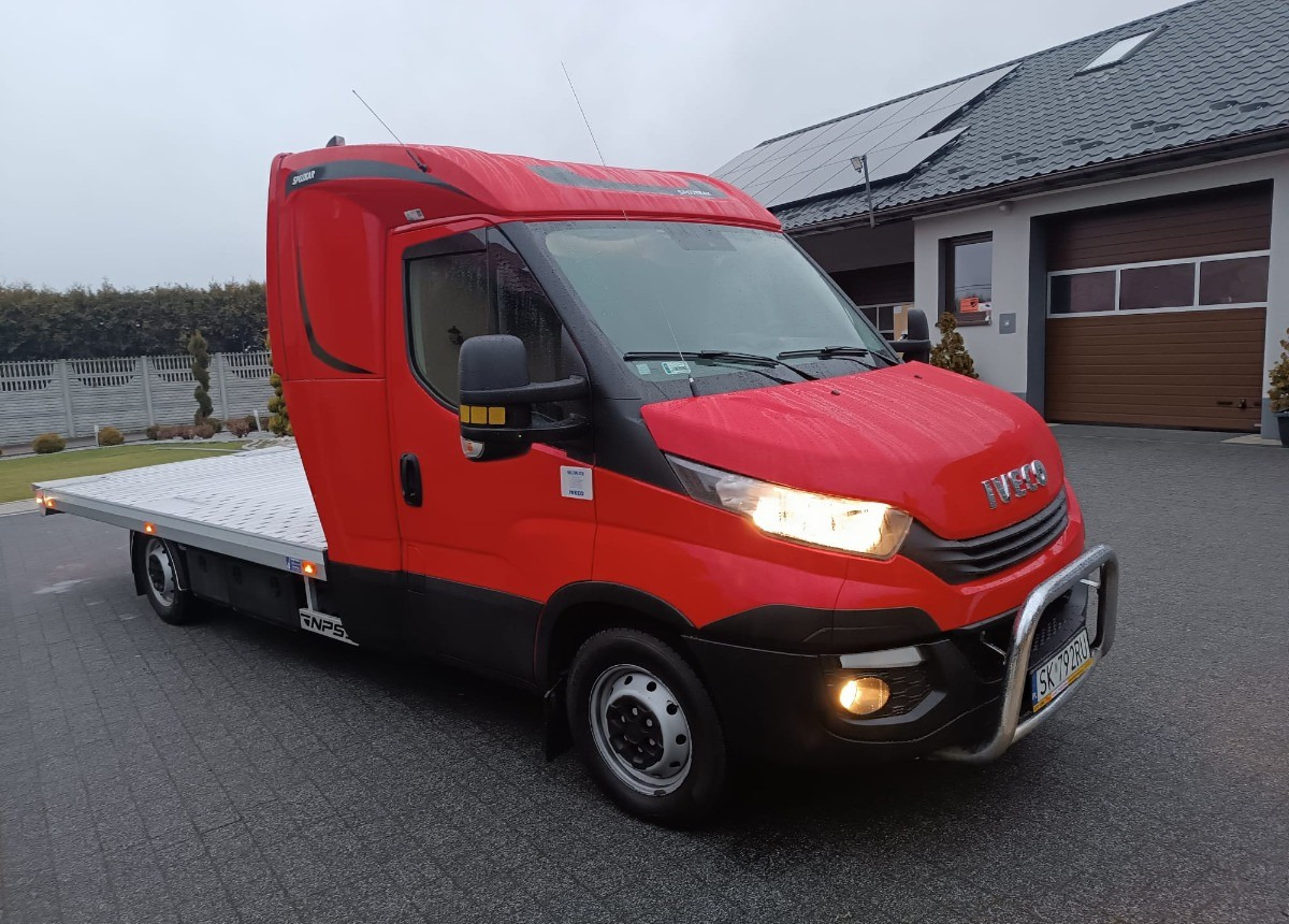 Iveco Daily 35-180 Autolaweta Sypialnia STAN WZOROWY VAT 23 - Tow truck: picture 3 Iveco Daily 35-180 Autolaweta Sypialnia STAN WZOROWY VAT 23 - Tow truck: picture 3
