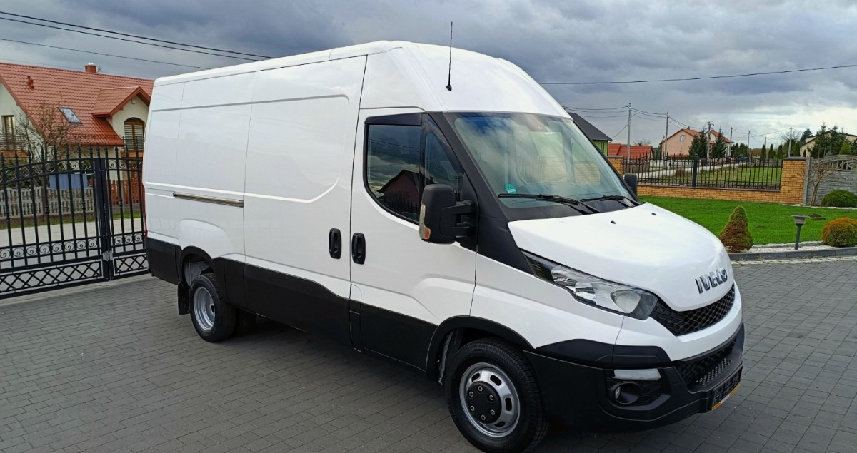 Iveco Daily 35C13 Blaszak L3H2 na bliźniakach VAT 23 - Panel van: picture 3 Iveco Daily 35C13 Blaszak L3H2 na bliźniakach VAT 23 - Panel van: picture 3