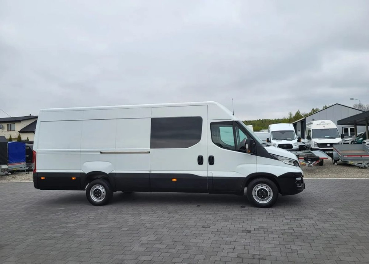 Iveco Daily Max 7 -osobowe - Combi van: picture 2 Iveco Daily Max 7 -osobowe - Combi van: picture 2