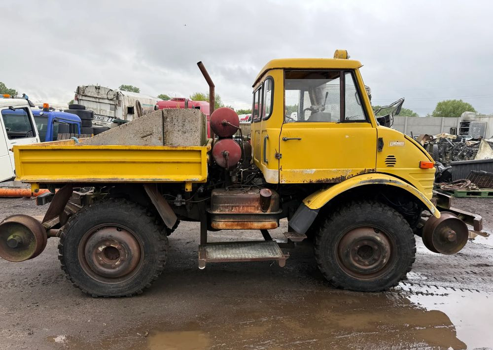 Mercedes-Benz UNIMOG 406B - Municipal/ Special vehicle: picture 5 Mercedes-Benz UNIMOG 406B - Municipal/ Special vehicle: picture 5