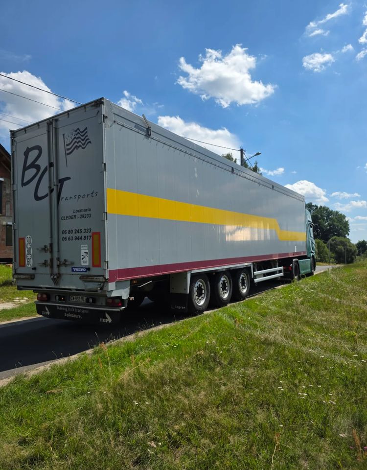 Stas S3-SZ334V - Walking floor semi-trailer: picture 3 Stas S3-SZ334V - Walking floor semi-trailer: picture 3