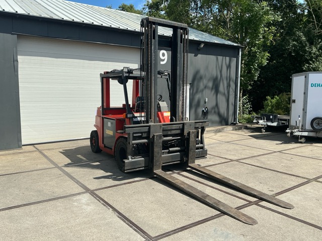 MORA EP 80 R - Forklift: picture 2 MORA EP 80 R - Forklift: picture 2