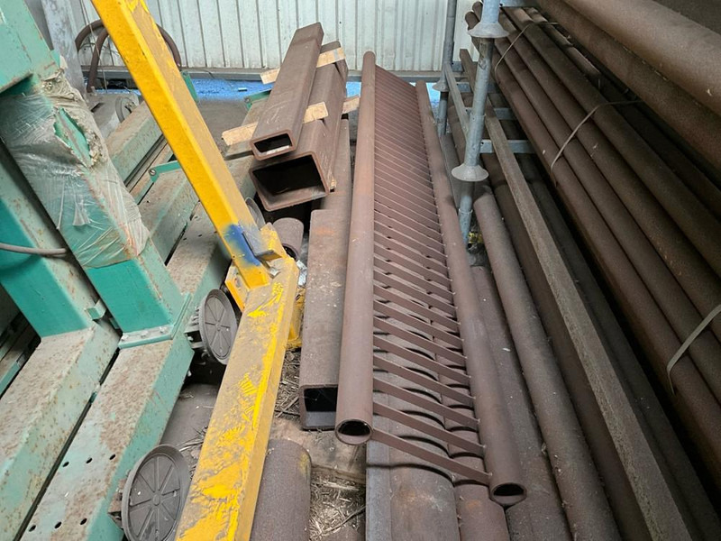 Onbekend - Metalworking machinery: picture 2 Onbekend - Metalworking machinery: picture 2