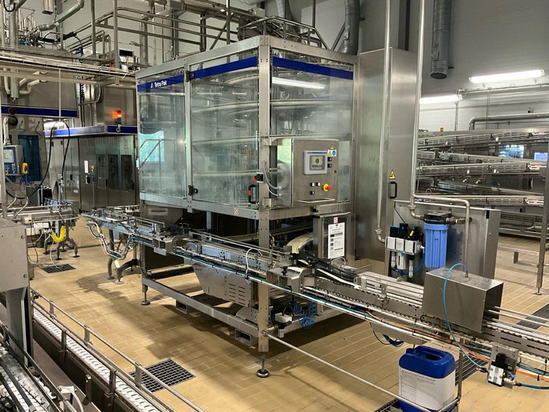 Tetra Pak ACHX10-0400-44 - Belt conveyor: picture 1 Tetra Pak ACHX10-0400-44 - Belt conveyor: picture 1