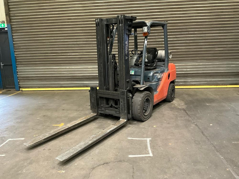 Toyota Tonero 30 - Forklift: picture 1 Toyota Tonero 30 - Forklift: picture 1