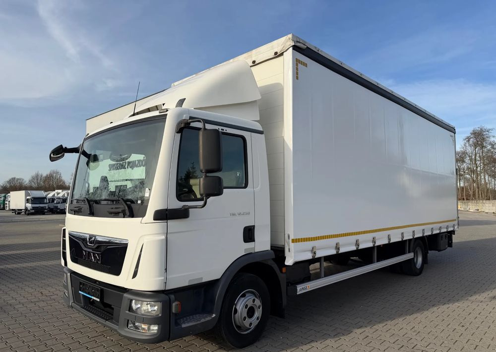 MAN TGL 12.250 - Curtainsider truck: picture 2 MAN TGL 12.250 - Curtainsider truck: picture 2