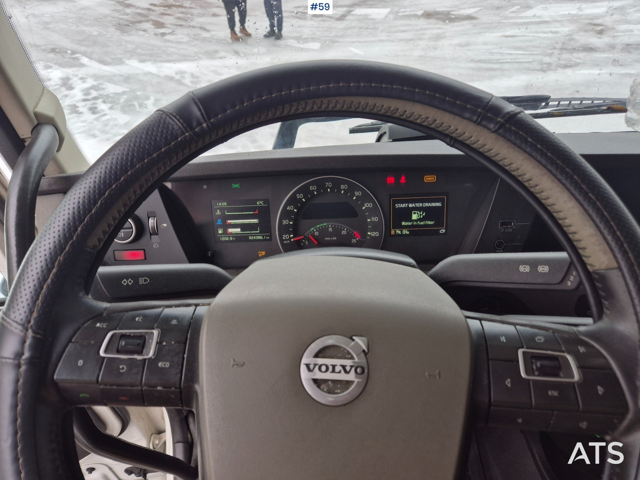 Tractor unit Volvo FH: picture 10