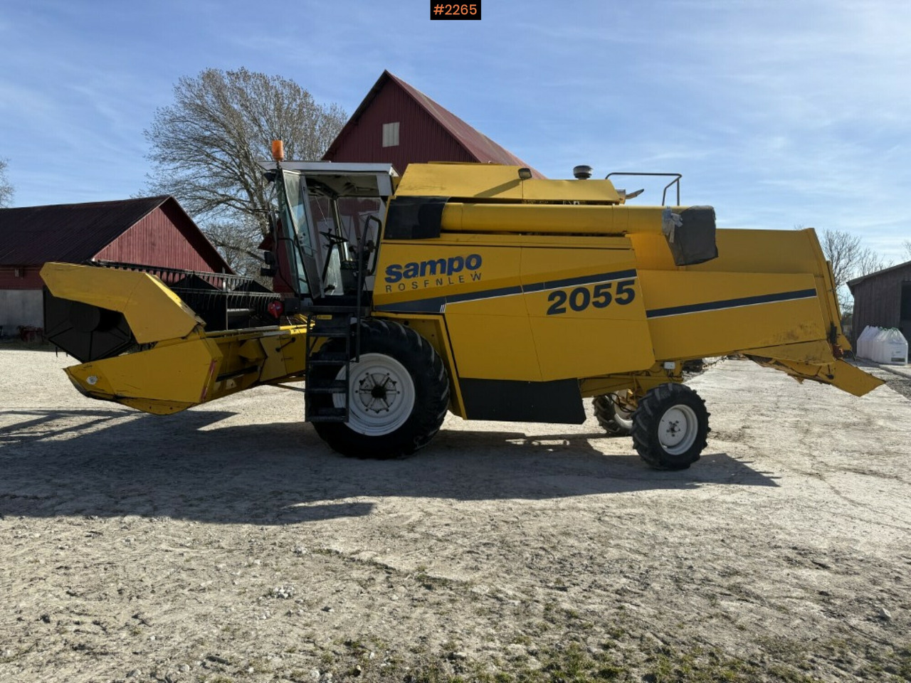 Combine harvester, Sampo Rosenlew 2055 14-foot (See video) - Combine harvester: picture 2 Combine harvester, Sampo Rosenlew 2055 14-foot (See video) - Combine harvester: picture 2