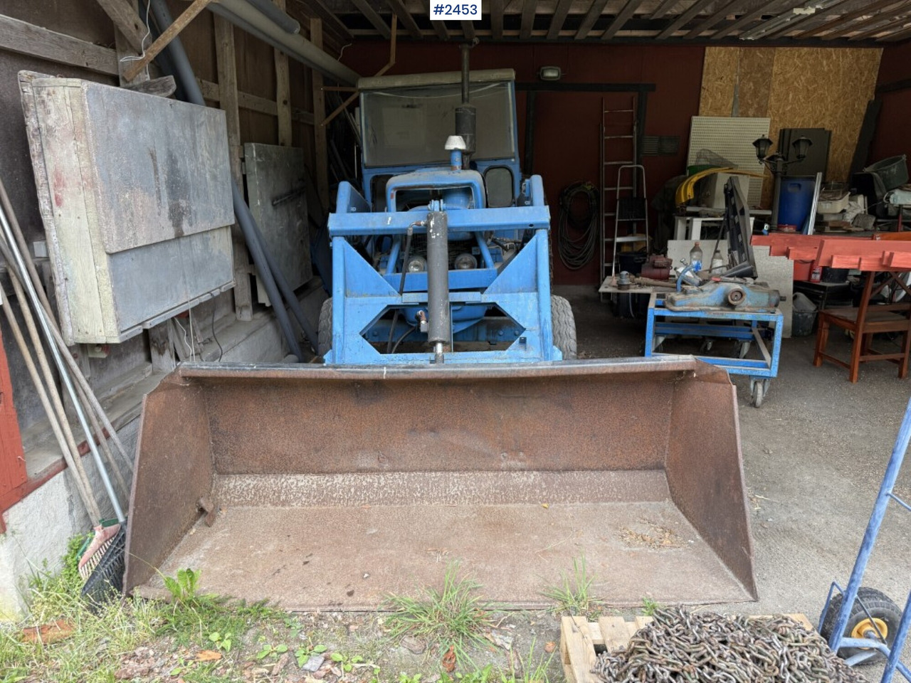 Farm tractor Ford Super Major 5000 with front loader Rep. object: picture 6