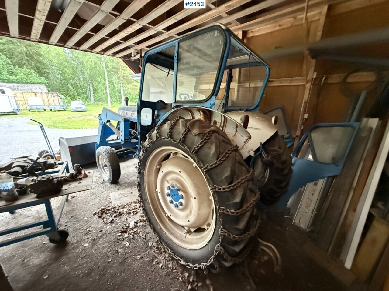 Ford Super Major 5000 with front loader Rep. object - Farm tractor: picture 3 Ford Super Major 5000 with front loader Rep. object - Farm tractor: picture 3