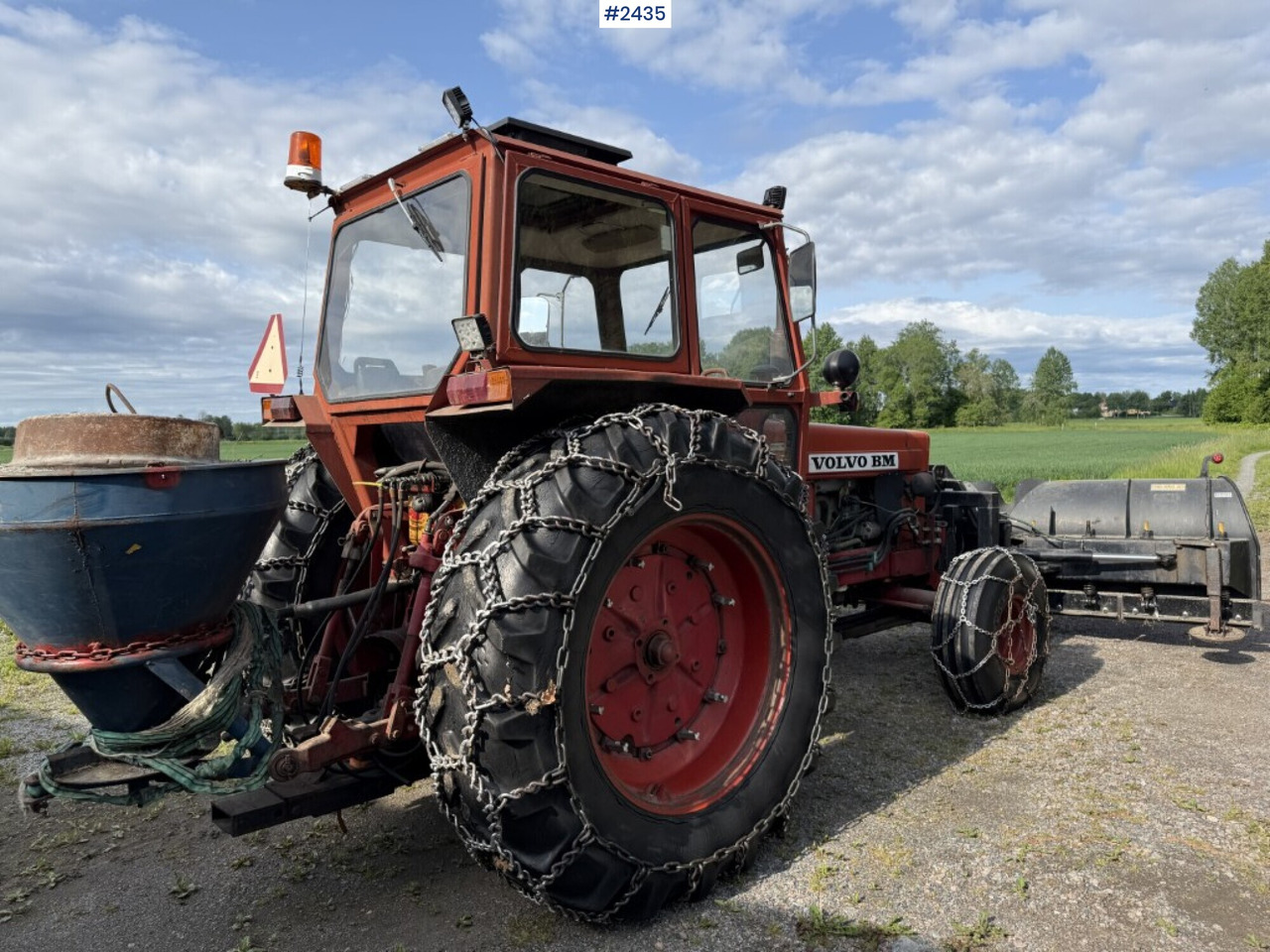 Tractor Volvo BM T 800 C - Farm tractor: picture 5 Tractor Volvo BM T 800 C - Farm tractor: picture 5
