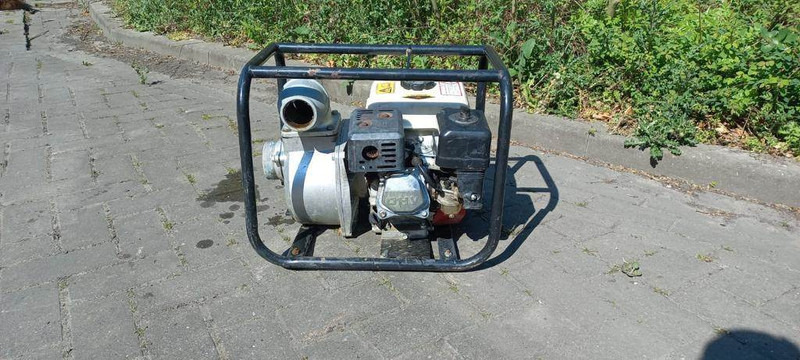 Onbekend KRAFTWELLE WP-30 POMP - Tractor mounted sprayer: picture 4 Onbekend KRAFTWELLE WP-30 POMP - Tractor mounted sprayer: picture 4