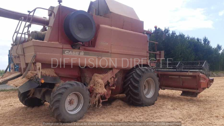 CASE IH MOISSONNEUSE BATTEUSE 2388 X-CLUSIVE - Combine harvester: picture 2 CASE IH MOISSONNEUSE BATTEUSE 2388 X-CLUSIVE - Combine harvester: picture 2