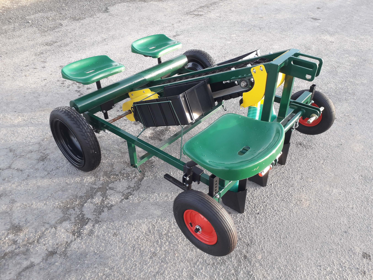 GARMACH Planteuse Ail-Oignon-Echalote MGP - Potato planter: picture 3 GARMACH Planteuse Ail-Oignon-Echalote MGP - Potato planter: picture 3