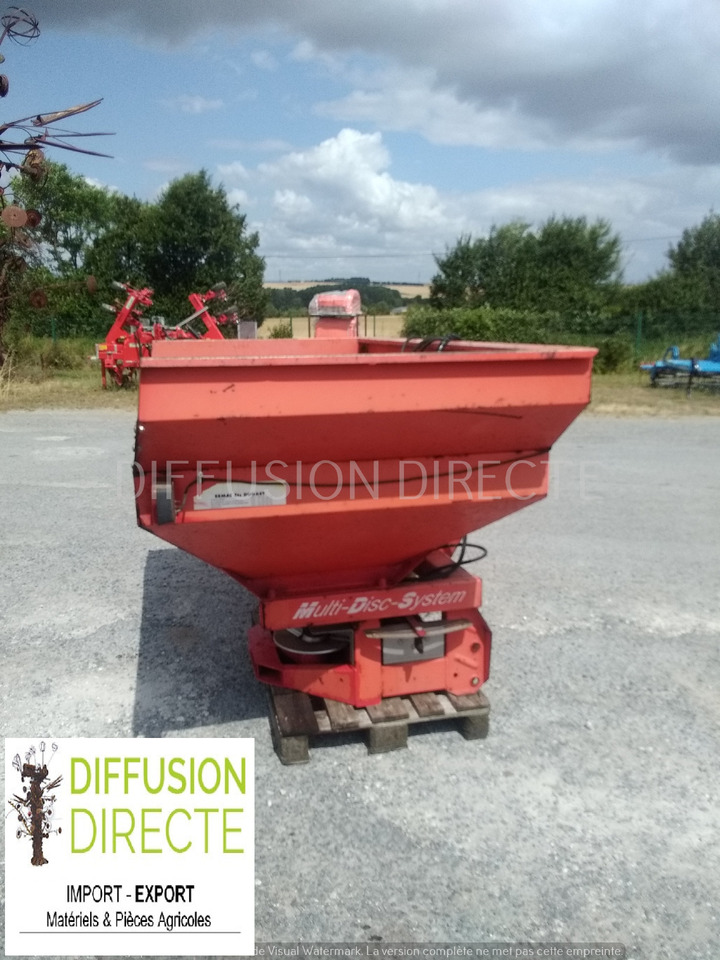 KUHN DISTRIBUTEUR D'ENGRAIS MDS 921 - Fertilizer spreader: picture 1 KUHN DISTRIBUTEUR D'ENGRAIS MDS 921 - Fertilizer spreader: picture 1