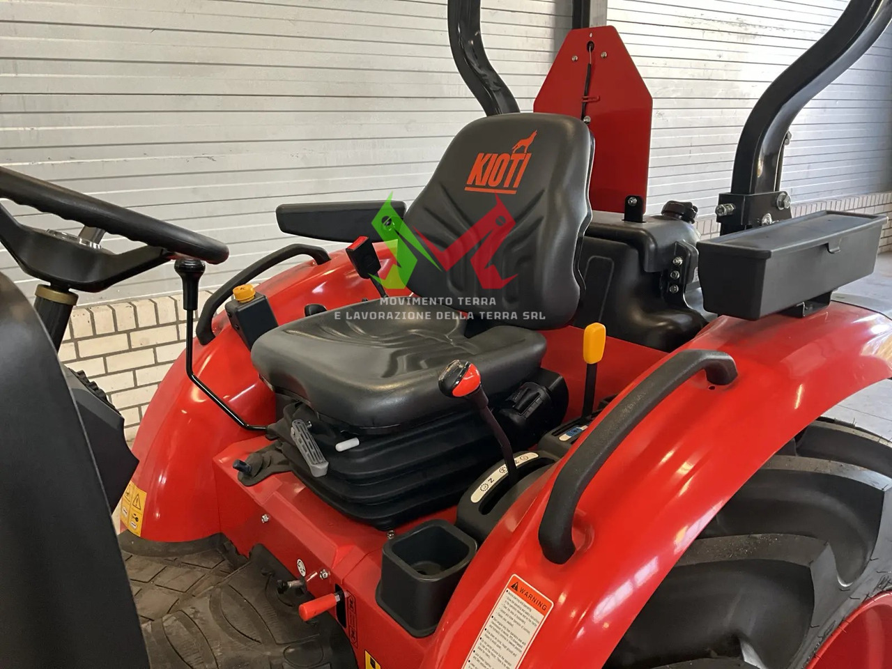 Kioti CK 4030 HST - Compact tractor: picture 4 Kioti CK 4030 HST - Compact tractor: picture 4