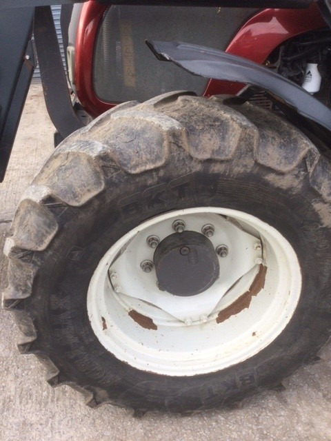 Farm tractor 2016 Valtra A93, one local owner machine: picture 6