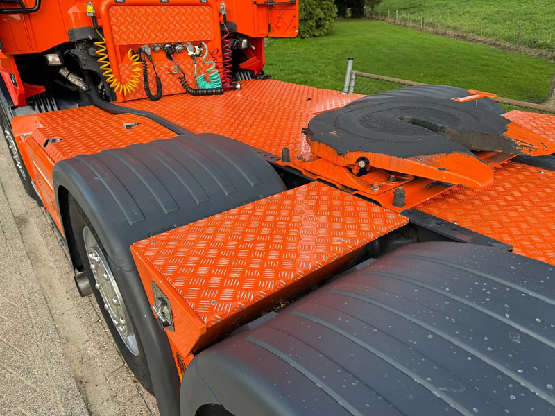 Scania R560 V8 Manual-Retarder-6x2 TOP NL TRUCK - Tractor unit: picture 5 Scania R560 V8 Manual-Retarder-6x2 TOP NL TRUCK - Tractor unit: picture 5