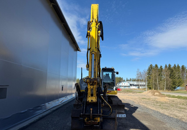 Crawler excavator New HollandE235SR: picture 14