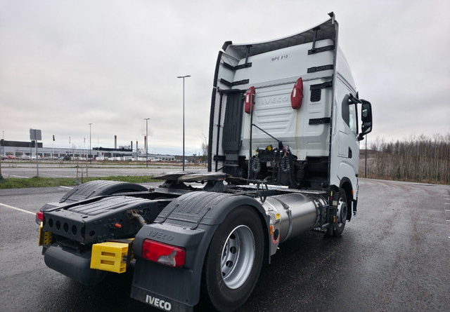 IvecoS-Way 460 4x2 LNG / LBG - Tractor unit: picture 4 IvecoS-Way 460 4x2 LNG / LBG - Tractor unit: picture 4