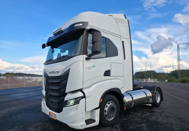 IvecoS-Way 460 4x2 LNG / LBG - Tractor unit: picture 1 IvecoS-Way 460 4x2 LNG / LBG - Tractor unit: picture 1