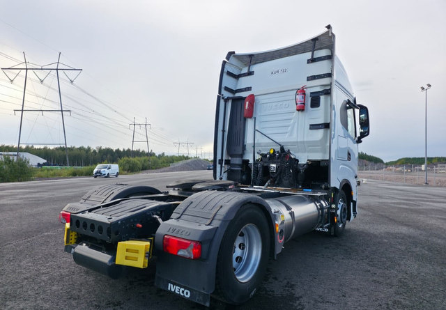 IvecoS-Way 460 4x2 LNG / LBG - Tractor unit: picture 4 IvecoS-Way 460 4x2 LNG / LBG - Tractor unit: picture 4