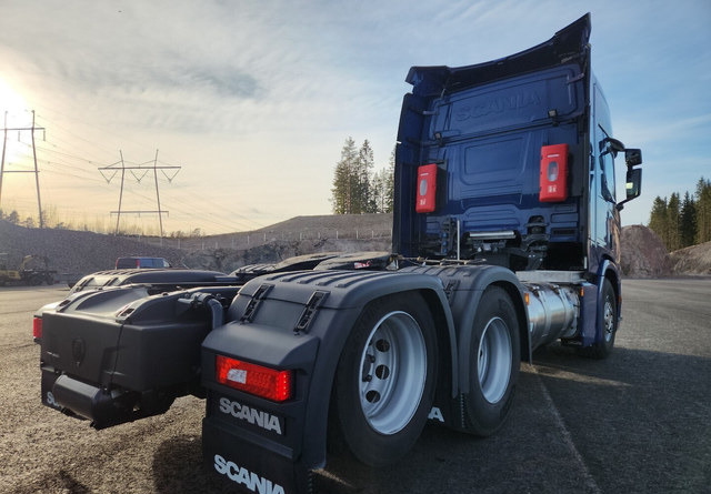 ScaniaR410 LNG / LBG 6x2 - Tractor unit: picture 4 ScaniaR410 LNG / LBG 6x2 - Tractor unit: picture 4