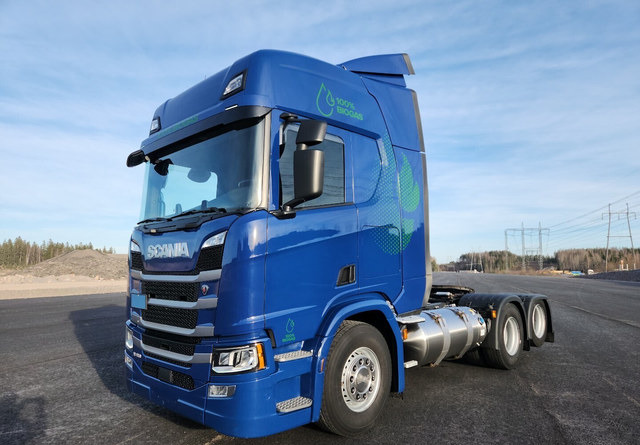 ScaniaR410 LNG / LBG 6x2 - Tractor unit: picture 1 ScaniaR410 LNG / LBG 6x2 - Tractor unit: picture 1