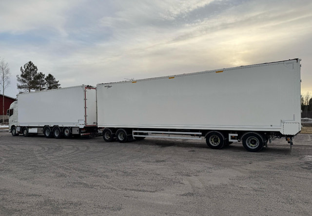 Volvo FH16 - Box truck: picture 4 Volvo FH16 - Box truck: picture 4
