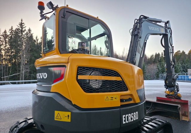 Crawler excavator VolvoECR58D + Engcon, Novatron: picture 11