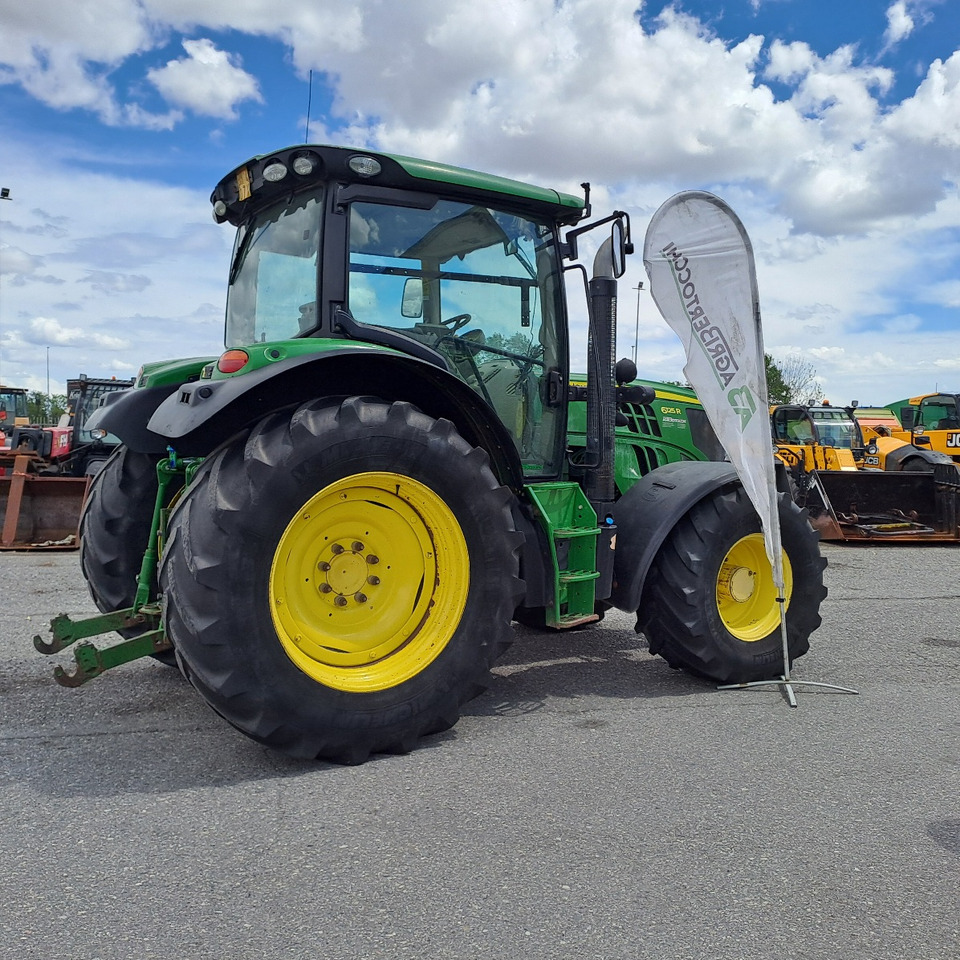JOHN DEERE 6125R - Farm tractor: picture 2 JOHN DEERE 6125R - Farm tractor: picture 2
